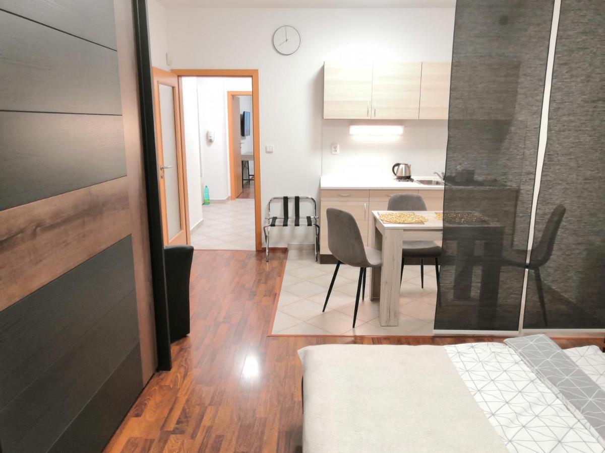 Apartman Praha Leilighet Eksteriør bilde